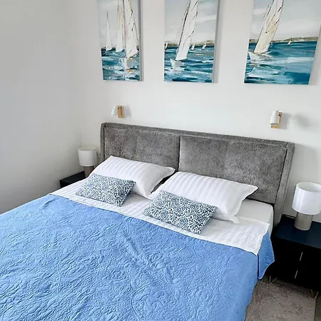 Apartmán 2 Bedroom Cozy In